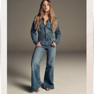 American Eagle Outfitters High-Rise Wide-Leg Jeans - Blue Wash